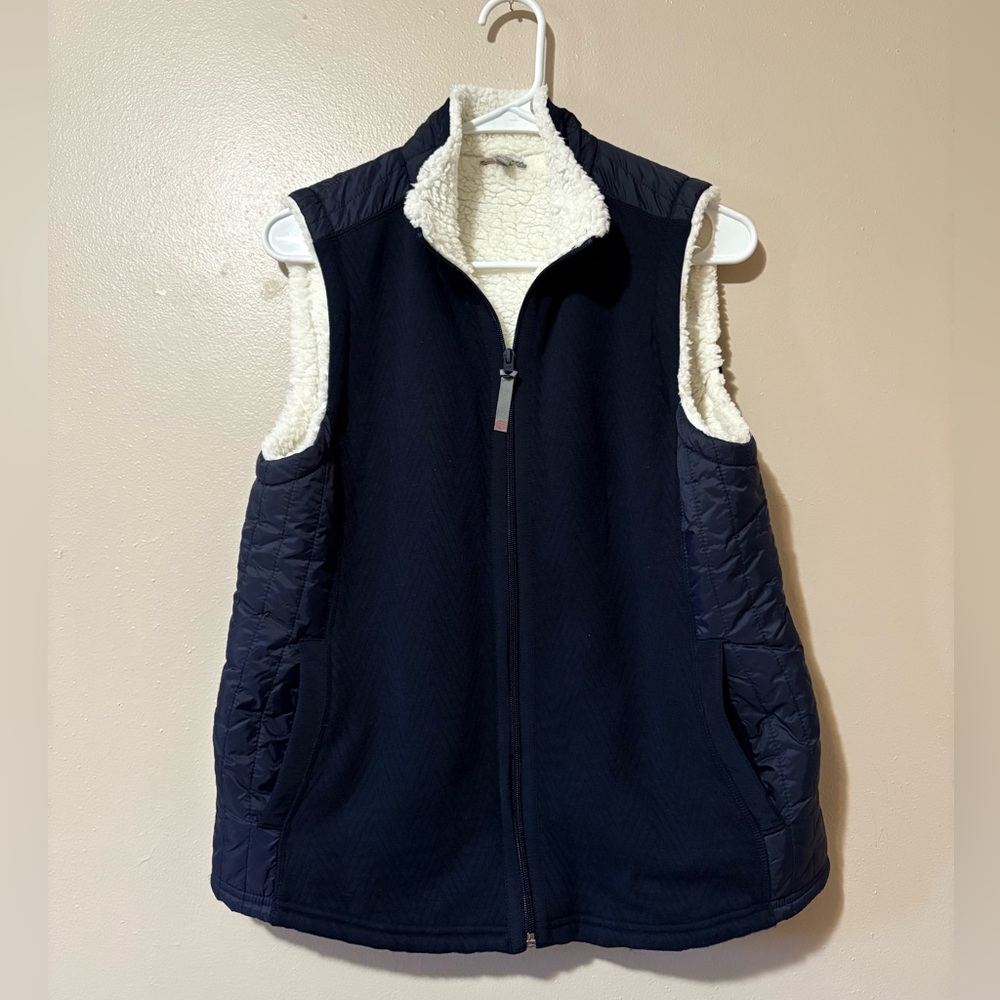Talbots Quilted Vest in Navy Blue with Sherpa Lining Women’s size Medium Petite